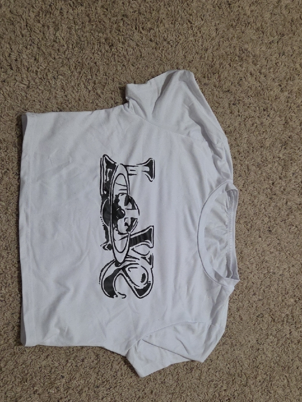 SHEIN White Crop with Black Musical Note Graphic